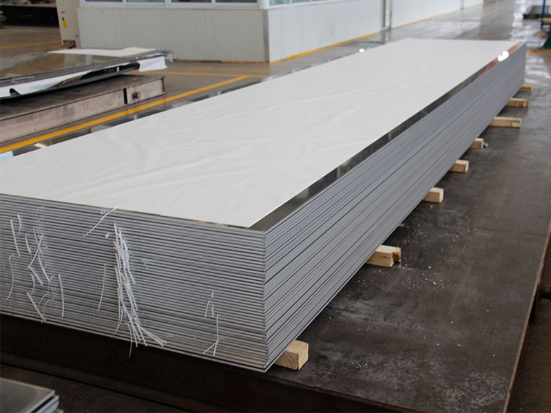 建筑用環(huán)保型材料3004鋁板一噸價(jià)格多少？