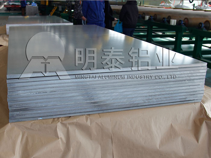 機(jī)箱機(jī)柜用5052鋁板多少錢一噸，明泰優(yōu)惠報(bào)價(jià)分析